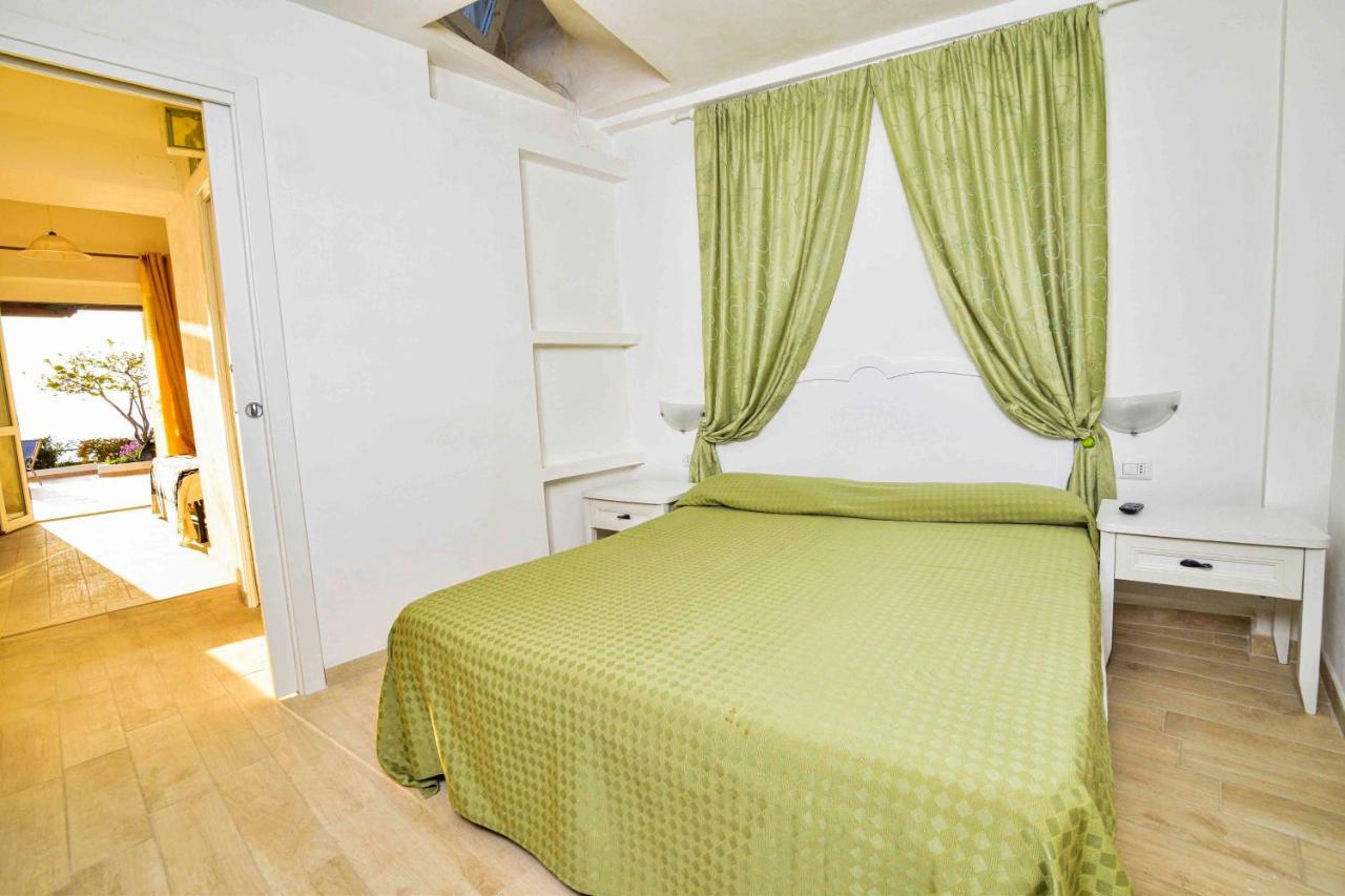 Solemareponza Monolocali La Piana Apartment Luaran gambar