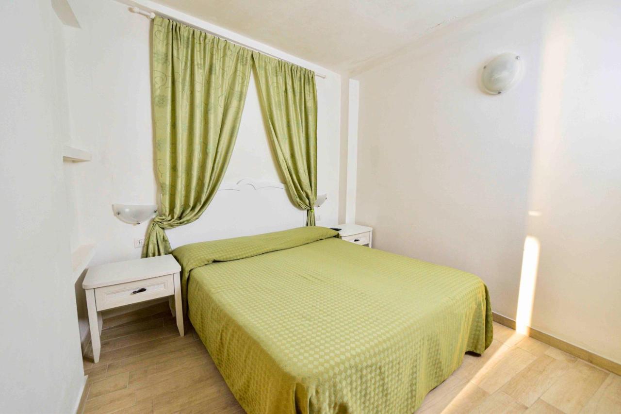Solemareponza Monolocali La Piana Apartment Luaran gambar