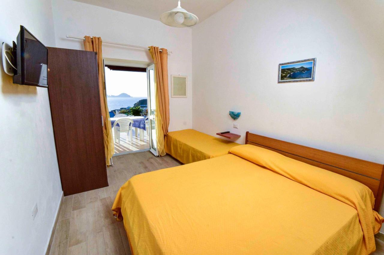 Solemareponza Monolocali La Piana Apartment Luaran gambar